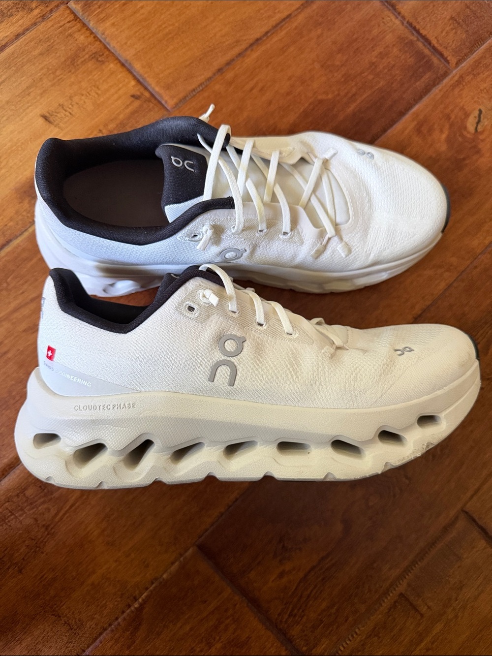 On Running Men's Cloudswift Athletic Shoes - White with Black Trim